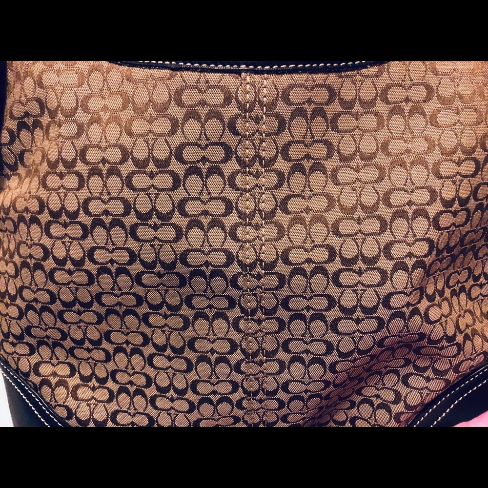 Authentic Coach Crossbody Purse! - Picture 2 of 6